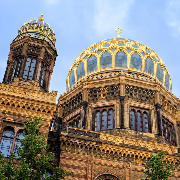 Private Jewish Heritage and Berlin Highlights Shore Excursion from Warnemünde and Rostock