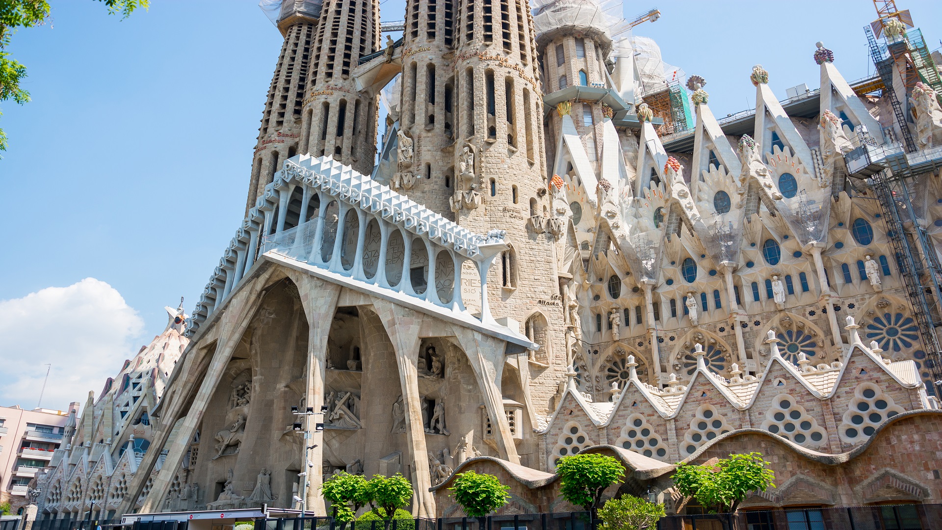 Gaudi and Modernism - Private Live Virtual Experience