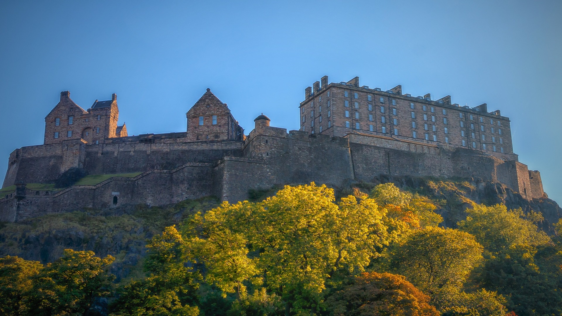 The highlights of Edinburgh – Private Live Virtual Experience