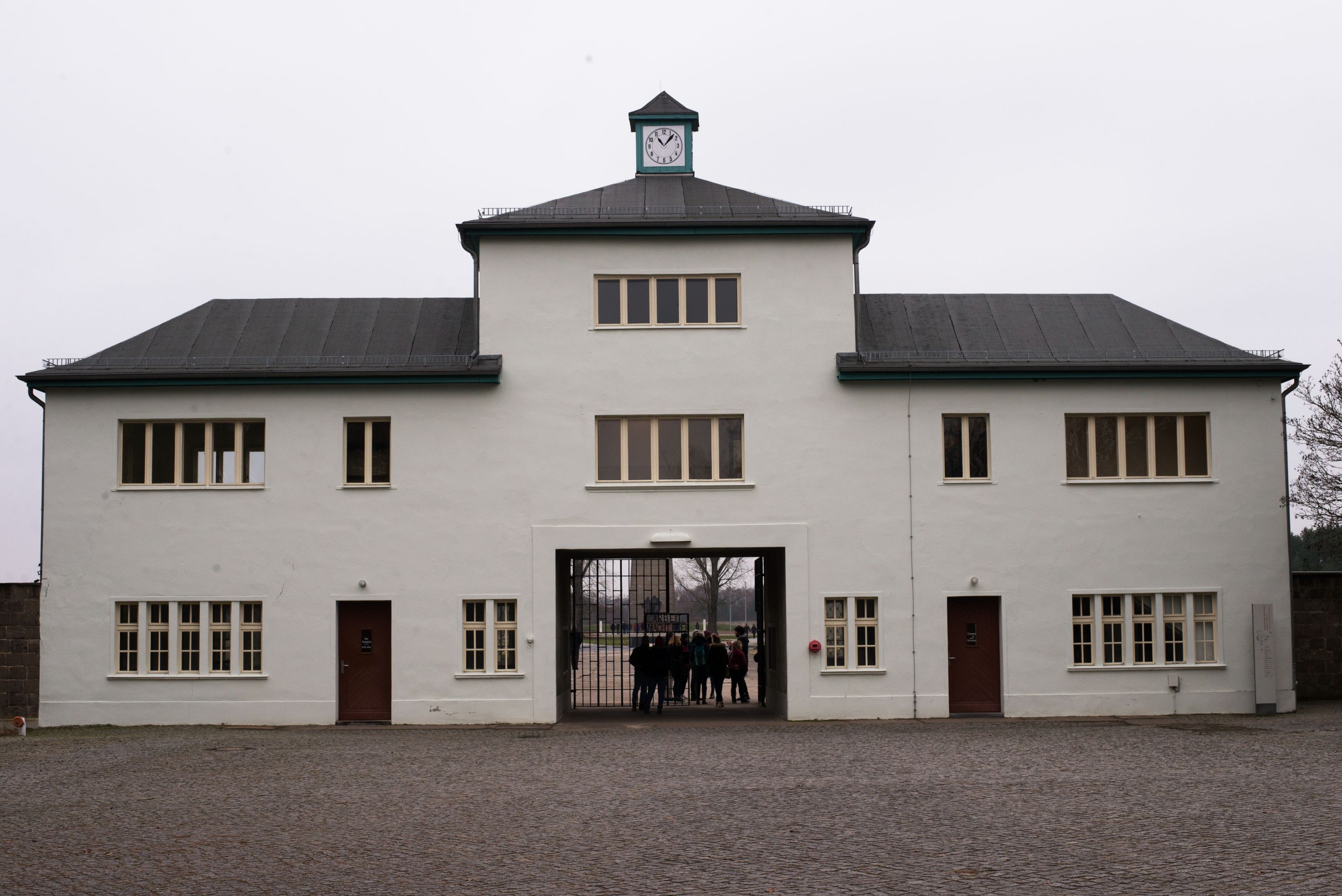 Sachsenhausen and Potsdam with Guide and Private Car